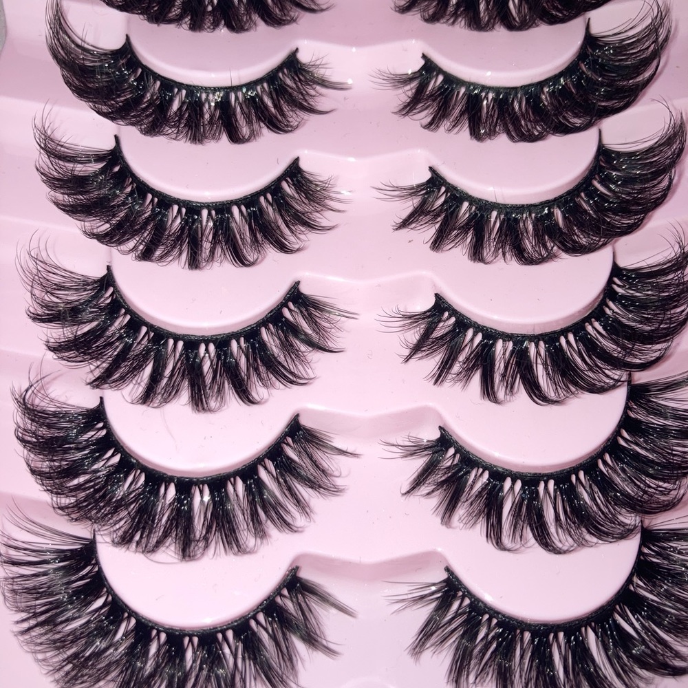 FAKE BABYDOLL CATEYE EYELASHES 6PC
